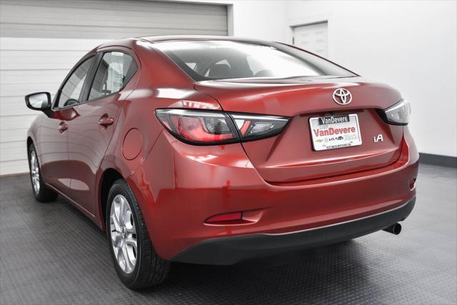 2018 toyota yaris ia base