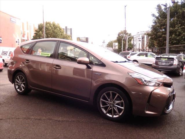 2015 toyota prius v five