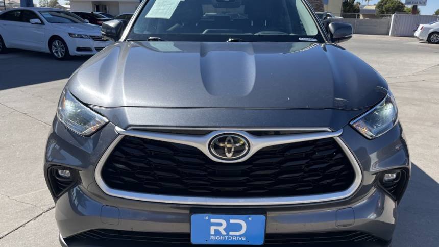 2021 toyota highlander xle