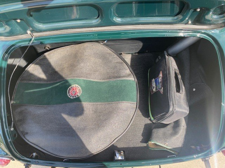 austin-healey 3000