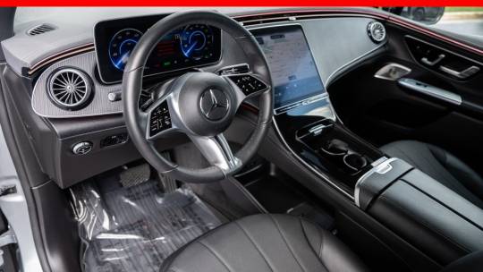2023 Mercedes-Benz EQE SUV exclusive
