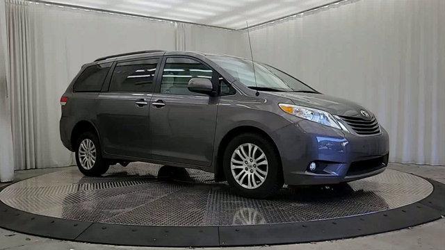 2014 toyota sienna xle