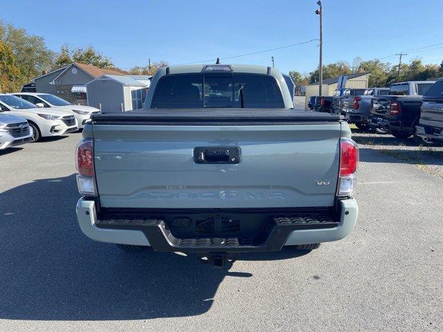 2022 toyota tacoma trd sport