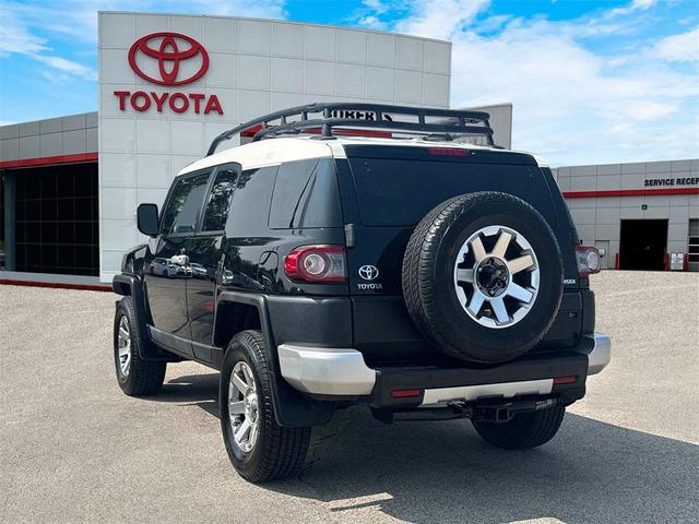 2014 toyota fj cruiser base