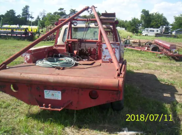 1984 ford f-250 4wd w/winch and ginpoles