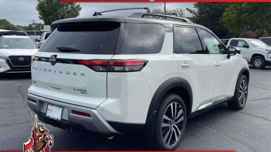 2024 Nissan Pathfinder platinum