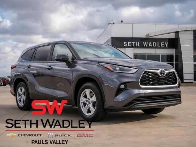 2023 toyota highlander le
