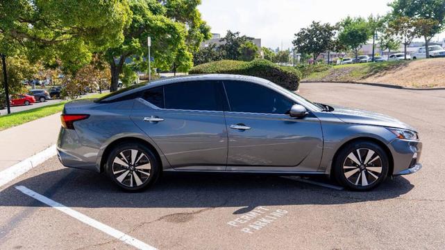 2022 nissan altima 2.5 sv