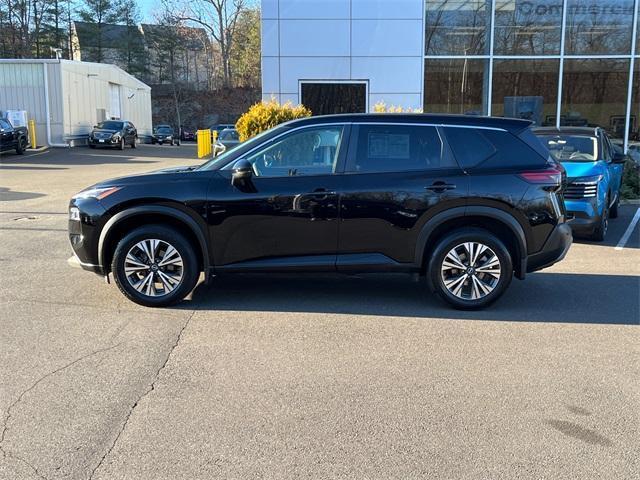 2022 nissan rogue sv