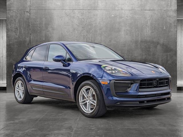 2023 porsche macan base
