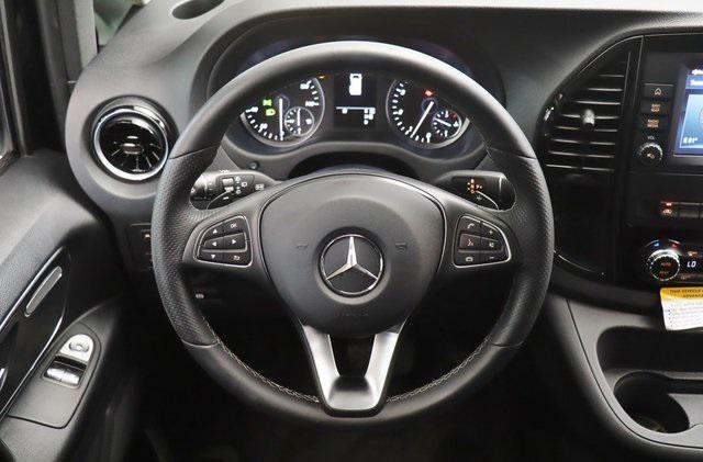 2023 mercedes-benz metris base