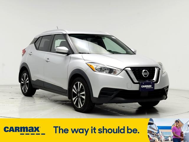2020 nissan kicks sv
