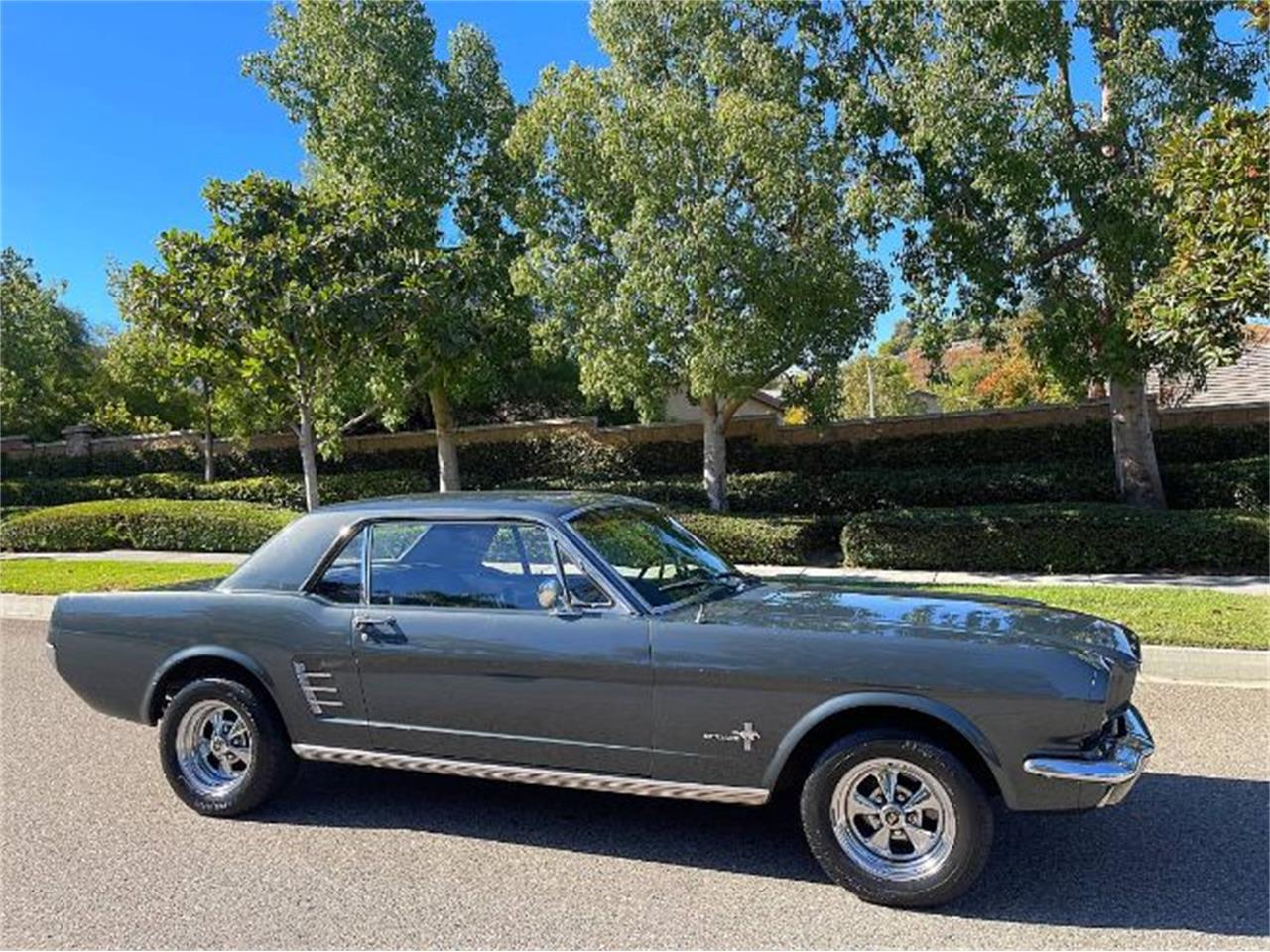 1966 ford mustang