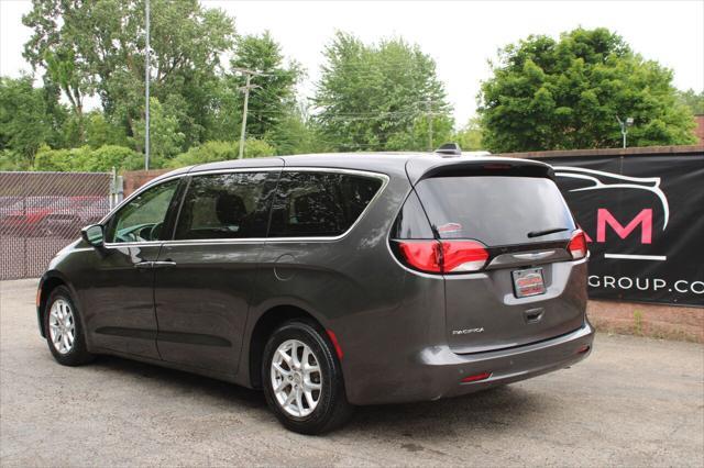 2018 chrysler pacifica touring