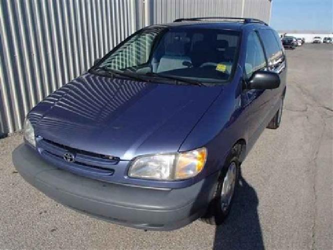 1999 toyota sienna in evansville, in