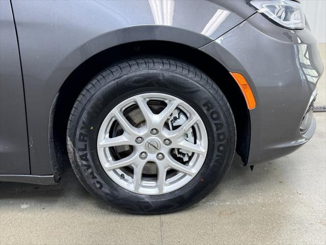 2022 chrysler pacifica touring l