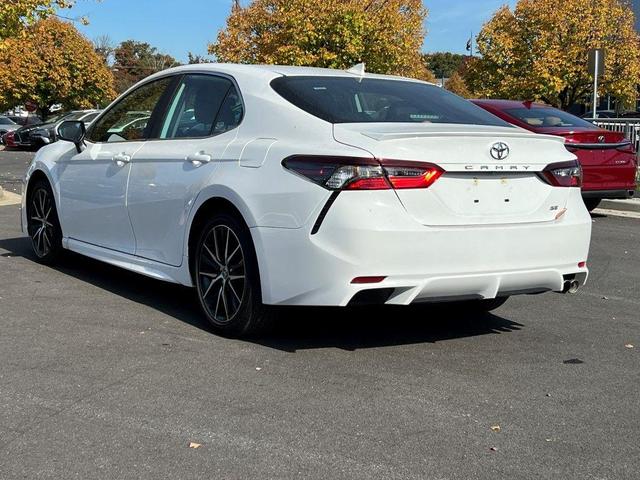 2024 toyota camry se