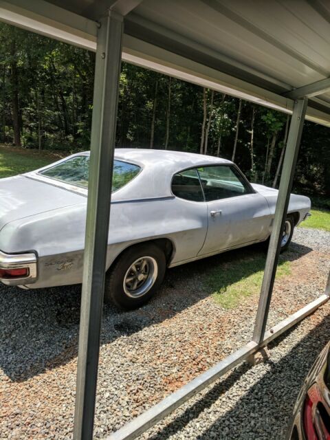 1971 pontiac lemans sport. 350 runs good. matching numbers. needs some work