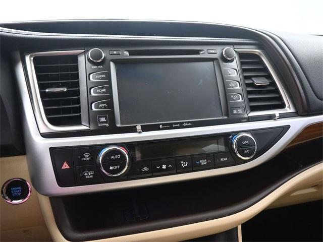 2019 toyota highlander limited