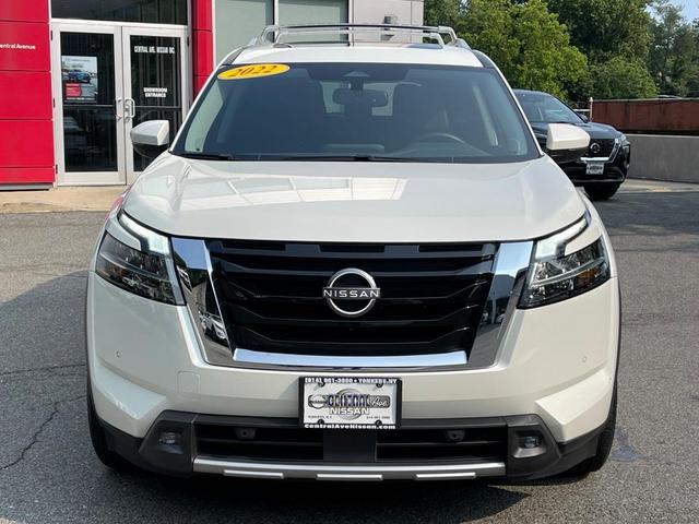 2022 nissan pathfinder sl