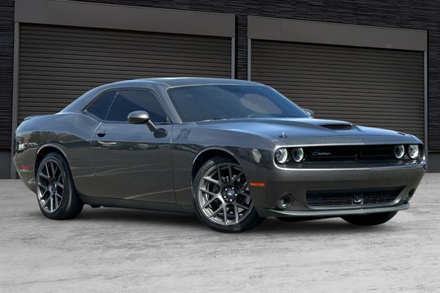 2018 dodge challenger r/t plus