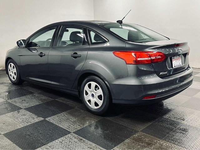 2016 ford focus s