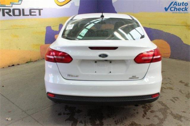 2016 ford focus se