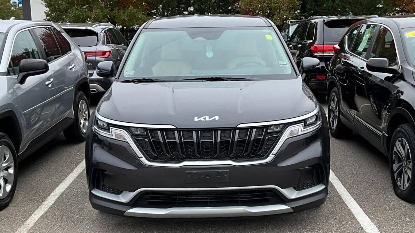 2022 kia carnival lx