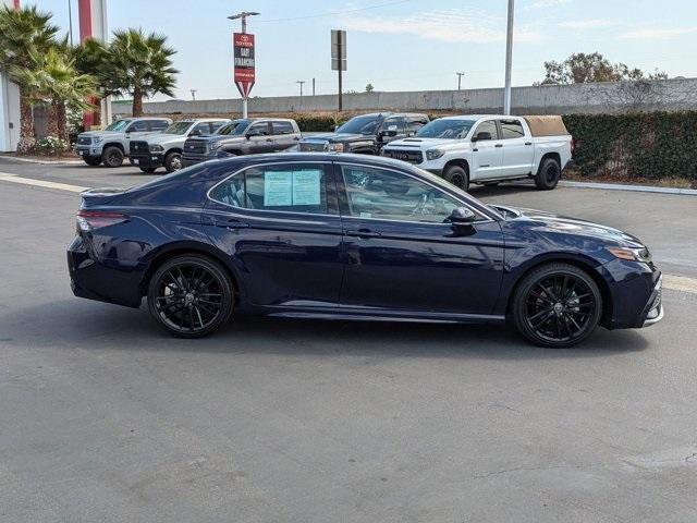 2022 toyota camry hybrid xse