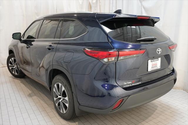 2022 toyota highlander xle