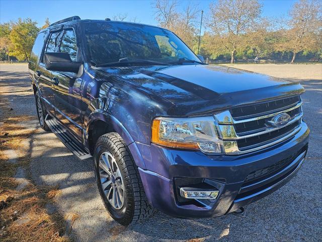 2017 ford expedition xlt