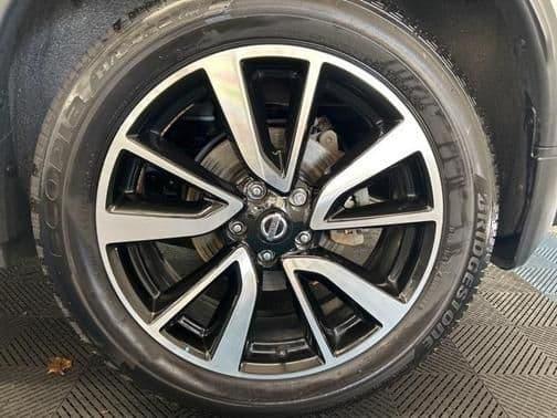 2018 nissan rogue sl in brentwood, new hampshire