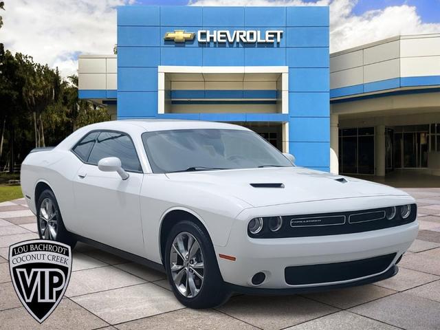 2023 dodge challenger sxt