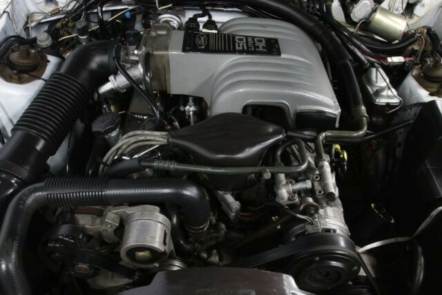 5.0l v8 & 4spd auto, a/c, pwr steer/brakes, run/drives gr8, desirable body style