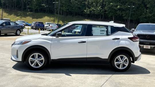 new 2024 nissan kicks s