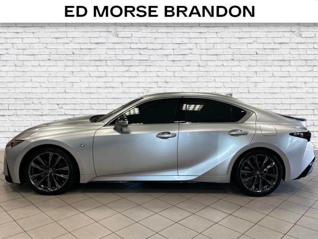 2021 lexus is 350 base