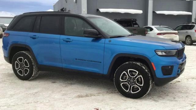 2023 jeep grand cherokee 4xe trailhawk