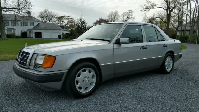 1990 mercedes benz 300e sportline 33,700 carfax verified miles!! no reserve!!