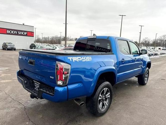 2017 toyota tacoma double cab trd sport pickup 4d 5 ft in lexington, kentucky