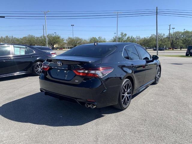 2023 toyota camry se