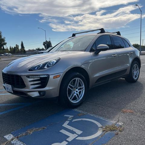 2017 porsche macan base