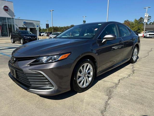 2023 toyota camry le