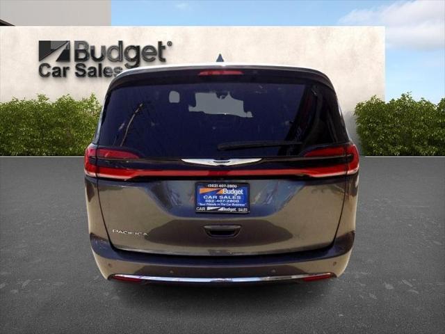2022 chrysler pacifica touring l