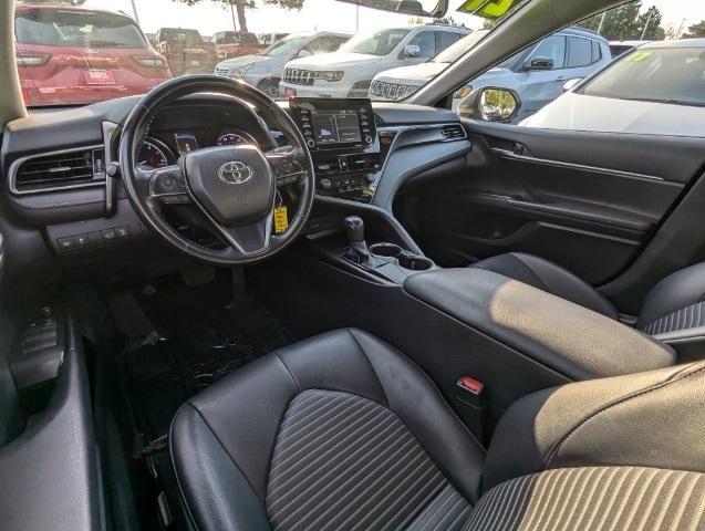 2021 toyota camry se