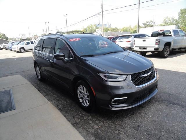 2022 chrysler pacifica touring-l