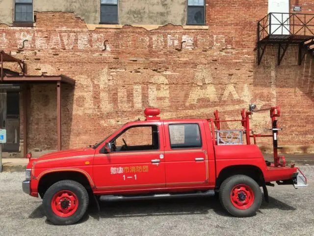 1993 nissan hardbody crew cab pick-up rhd jdm fire truck emergency vehicle 4ã—4