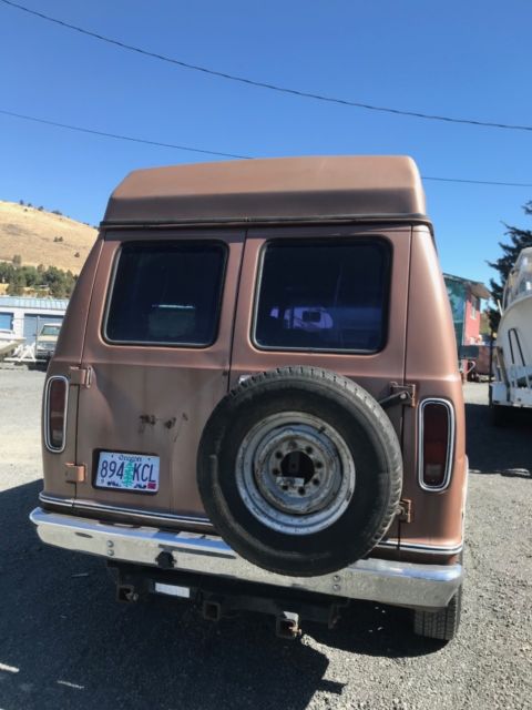 1988 ford e-350 7.3 diesel hightop van, camper, look!! no reserve