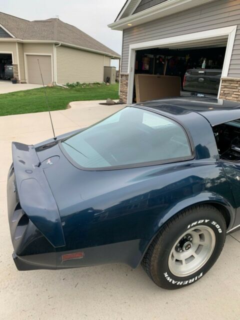 1979 chevrolet corvette t-top l82 4-speed 40k miles cold ac pw pl tilt/tele