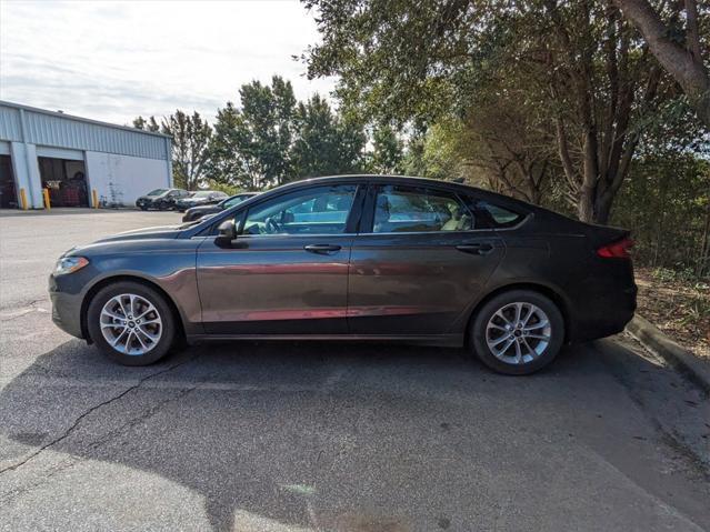 2020 ford fusion hybrid se