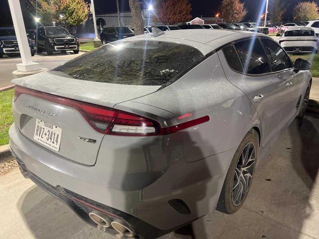 2022 kia stinger gt-line